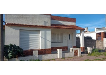 Casa de dos dormitorios en Coronel Dorrego