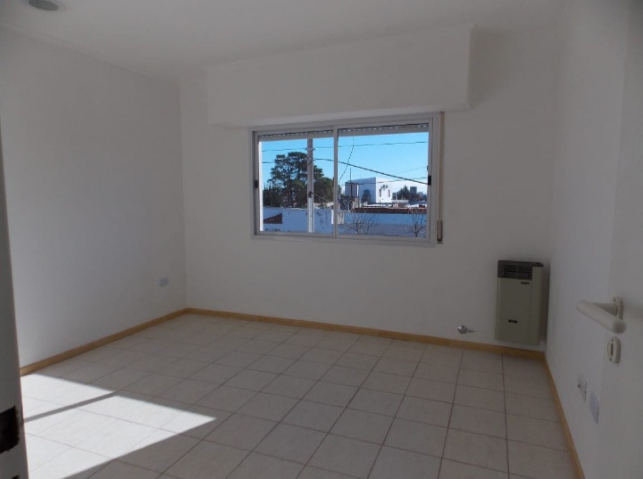 Vendemos duplex en barrio Amaducci