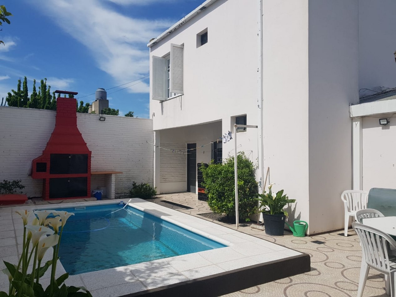 Venta Casa con Piscina