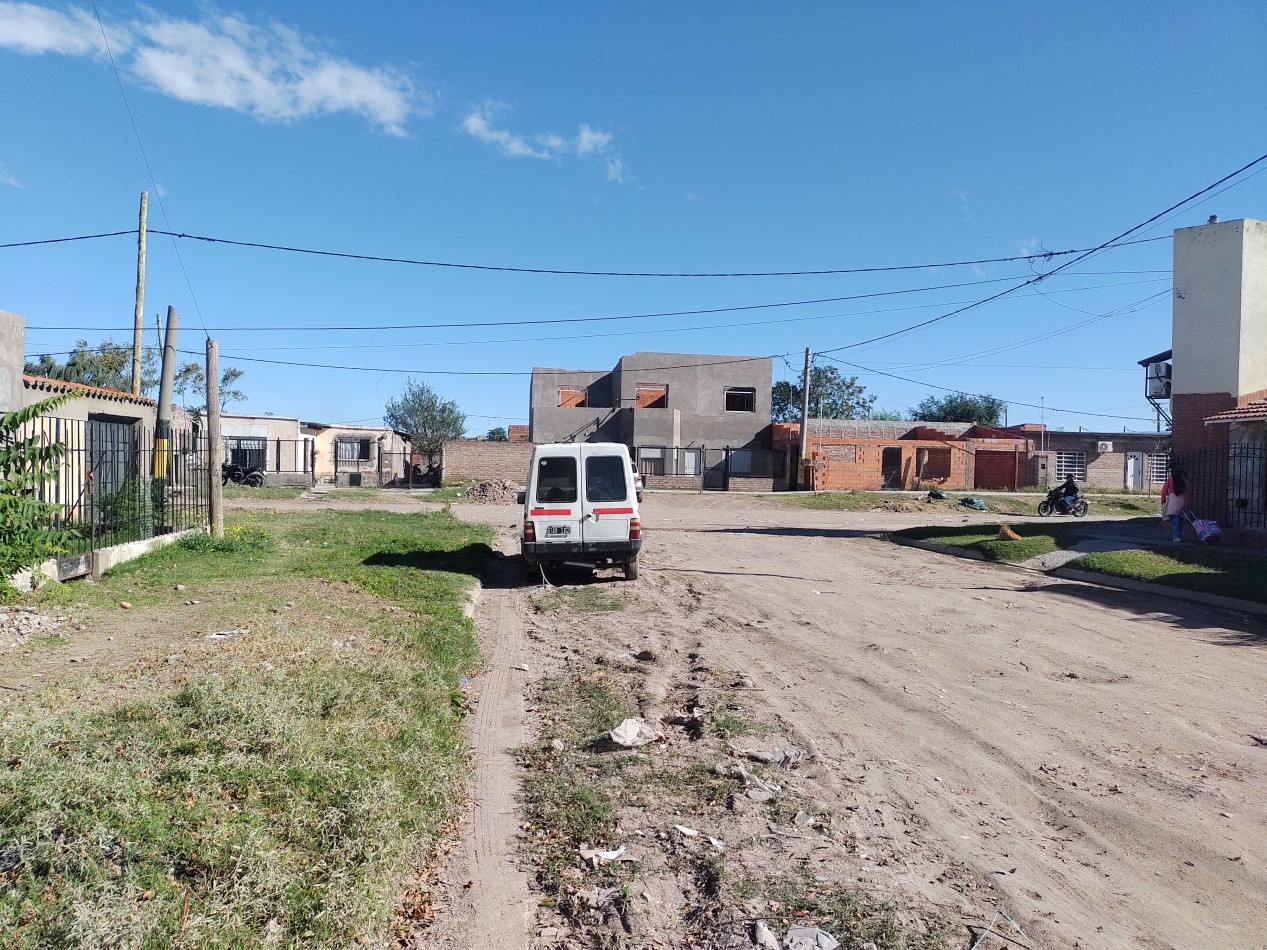 Galpon o  Local en venta barrio noroeste muy economico 