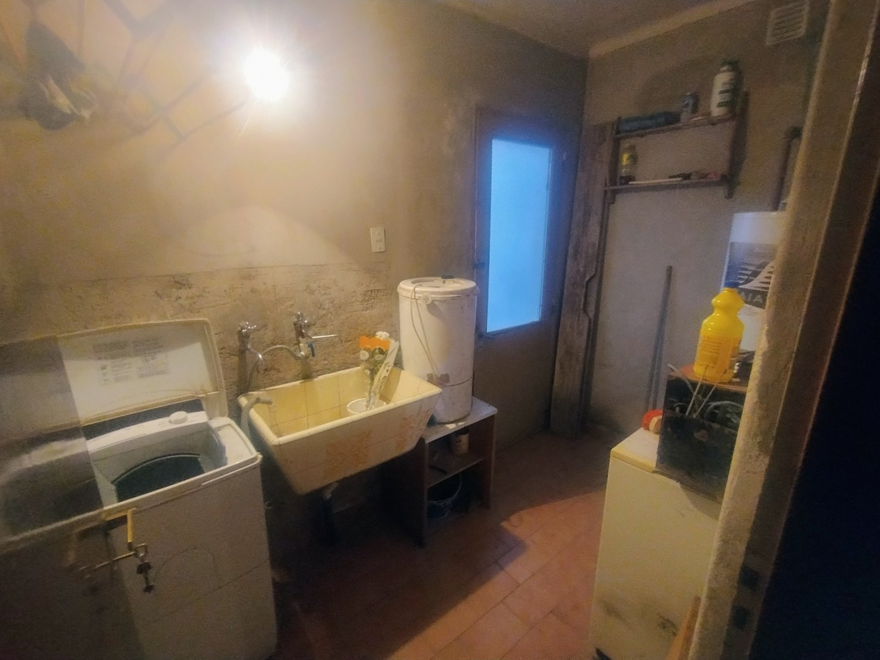 Casa en venta para reciclar en barrio universitario 