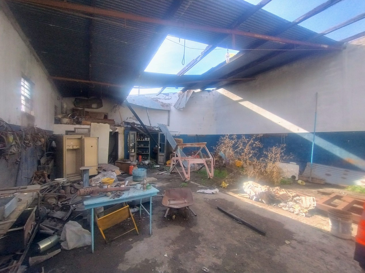 terreno en venta en vista alegre con galpon a reparar
