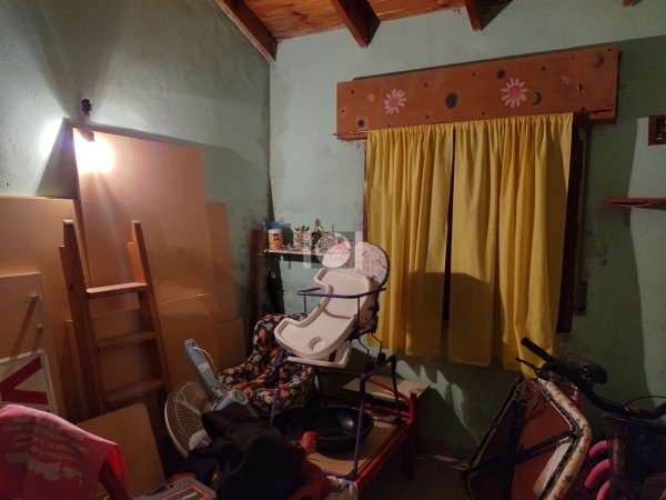 Vendo casa 3 dormitorios  y departamento en Ingeniero White 