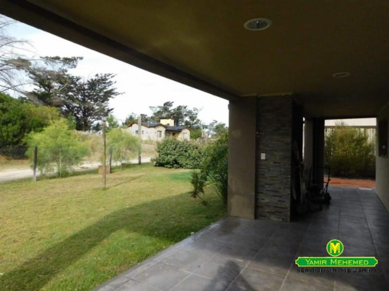 CASA EN VENTA EN BARRIO CERRADO LAS LOMAS, MONTE HERMOSO